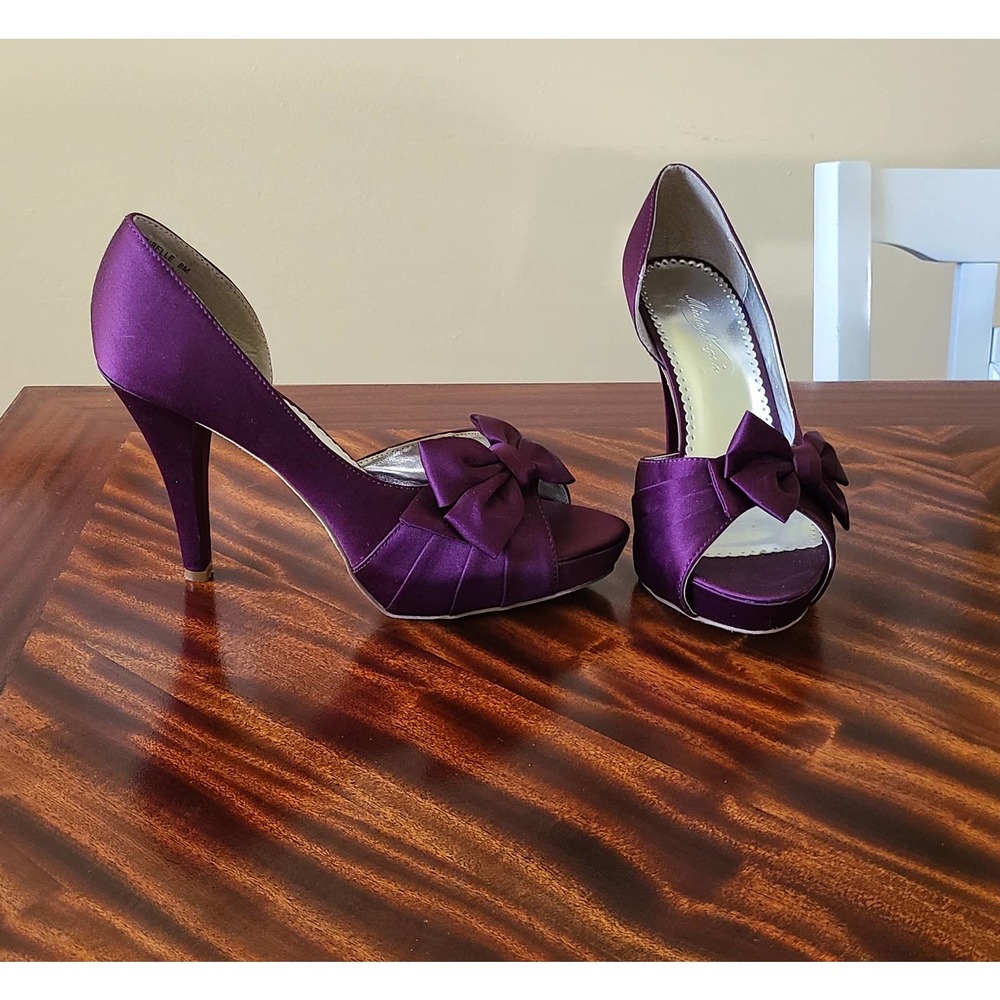 Michaelangelo Purple Peep Toe Satin High Heels Size 8